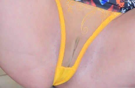 Amateur beauty Veronica shows her round booty, strips & toys herself